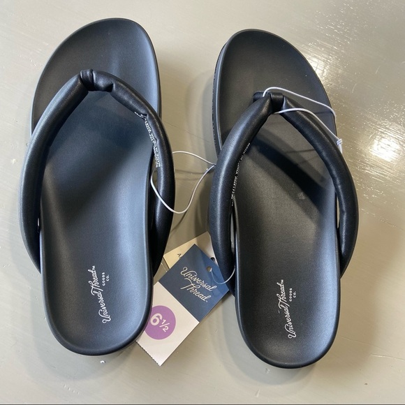 Universal Thread Women's 6.5  Jewel Padded Sandals - Black - Picture 2 of 6